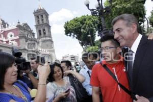 TONY GALI EN EL ZÓCALO DE LA CIUDAD