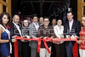 INAUGURACIÓN DEL BAZAR DE LA CÁMARA DEL VESTIDO