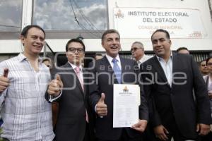 ENTREGA CONSTANCIA DE MAYORIA ANTONIO GALI