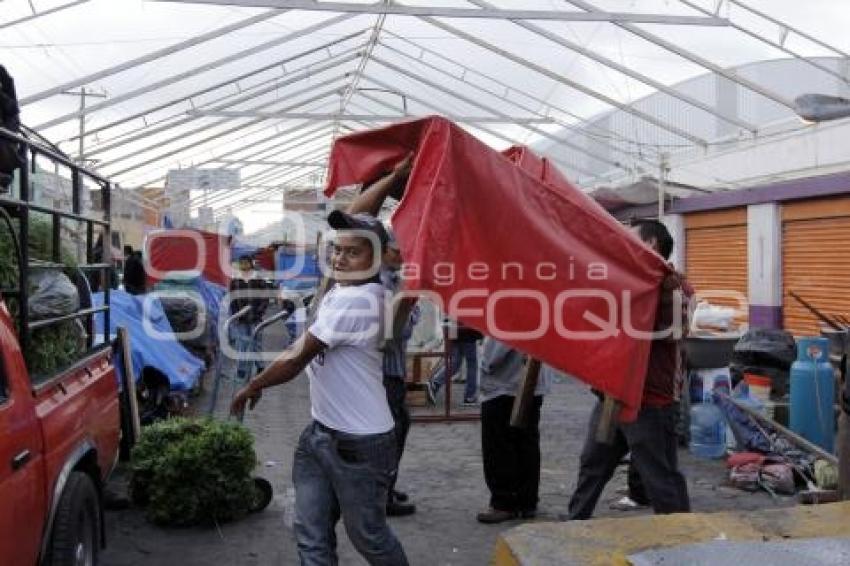 SE REUBICAN COMERCIANTES DEL MERCADO 5 DE MAYO