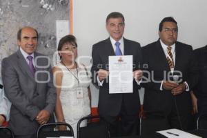 ENTREGA CONSTANCIA DE MAYORIA ANTONIO GALI