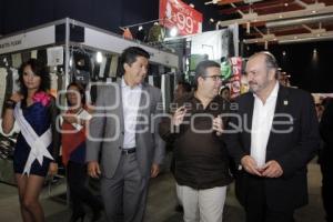 INAUGURACIÓN DEL BAZAR DE LA CÁMARA DEL VESTIDO