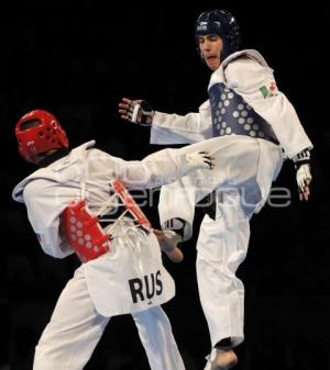 URIEL ADRIANO GANA MEDALLA DE ORO EN EL MUNDIAL DE TAEKWONDO