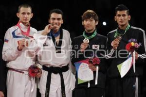 URIEL ADRIANO GANA MEDALLA DE ORO EN EL MUNDIAL DE TAEKWONDO