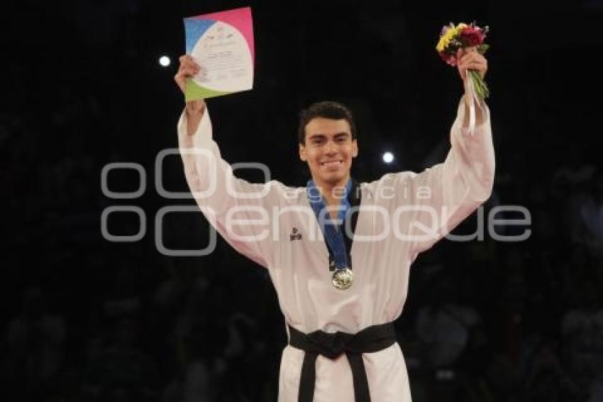 URIEL ADRIANO GANA MEDALLA DE ORO EN EL MUNDIAL DE TAEKWONDO