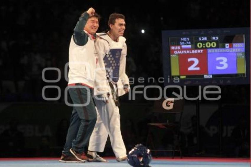 URIEL ADRIANO GANA MEDALLA DE ORO EN EL MUNDIAL DE TAEKWONDO