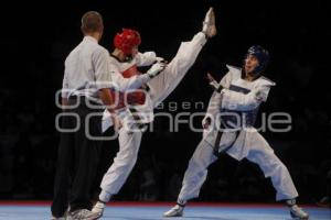 URIEL ADRIANO GANA MEDALLA DE ORO EN EL MUNDIAL DE TAEKWONDO