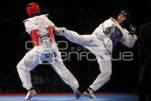 CHANATIP SONKHAM GANA MEDALLA DE ORO EN EL MUNDIAL DE TAEKWONDO