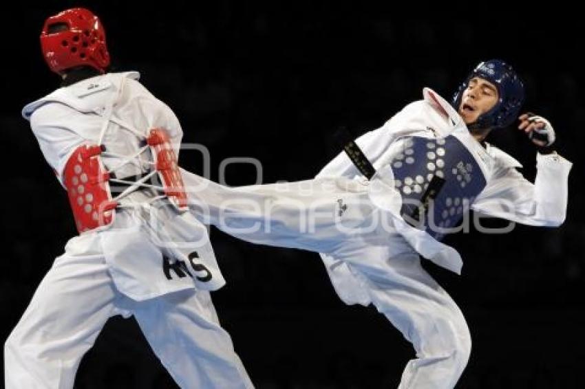 URIEL ADRIANO GANA MEDALLA DE ORO EN EL MUNDIAL DE TAEKWONDO