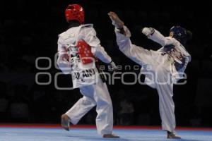 CHANATIP SONKHAM GANA MEDALLA DE ORO EN EL MUNDIAL DE TAEKWONDO