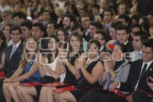 IBERO . GRADUACIÓN