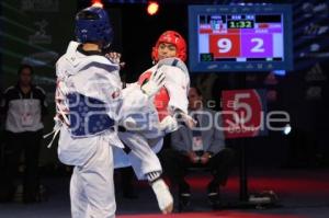 IDULIO ISLAS VENCE EN SU PRIMER COMBATE