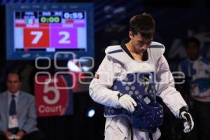 IDULIO ISLAS VENCE EN SU PRIMER COMBATE