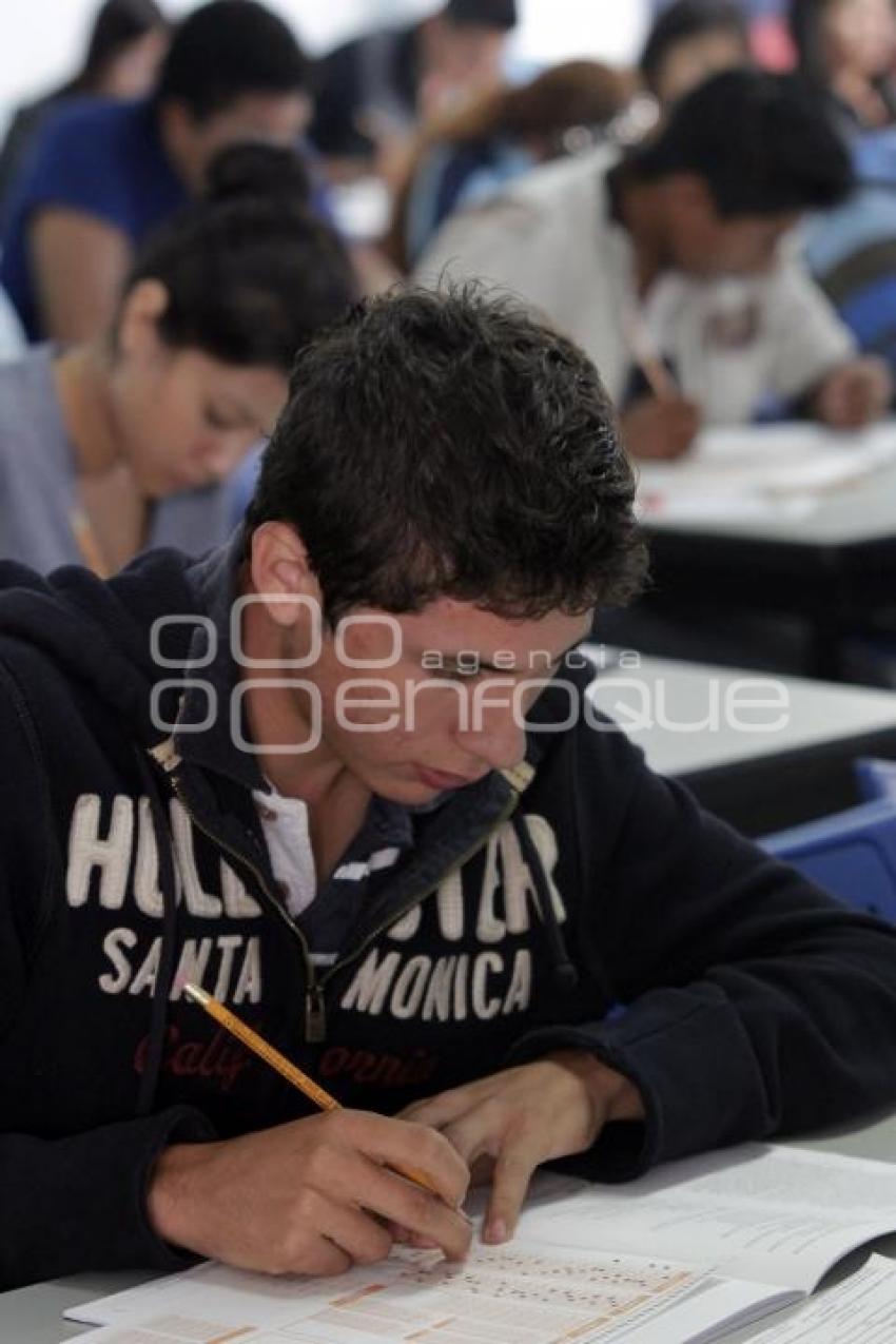 EXAMEN DE ADMISIÓN BUAP 2013