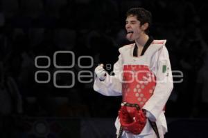 RENÉ LIZÁRRAGA ASEGURA MEDALLA PARA MÉXICO . MUNDIAL TKD