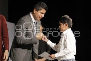 GRADUACIÓN DE LOS SERVICIOS DE FORTALECIEMIENTO FAMILIAR. DIF MUNICIPAL