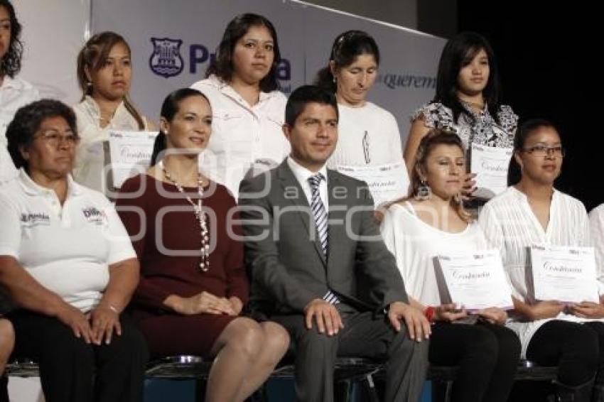 GRADUACIÓN DE LOS SERVICIOS DE FORTALECIEMIENTO FAMILIAR. DIF MUNICIPAL