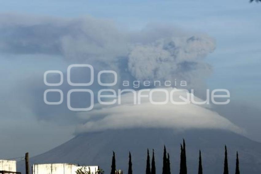 FUMAROLA DEL VOLCÁN POPOCATÉPETL