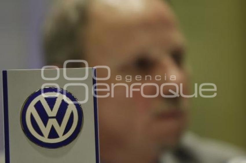 VW . THOMAS KARIG