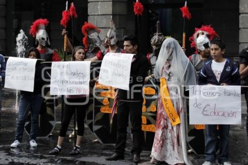 MANIFESTACIÓN ESTUDIANTES FNERRR