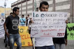 MANIFESTACIÓN RECHAZADOS BUAP