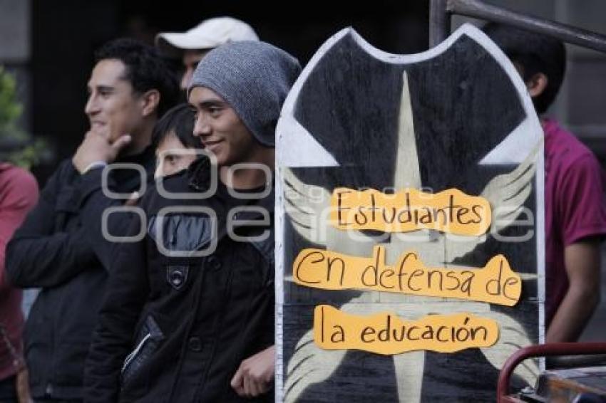 MANIFESTACIÓN ESTUDIANTES FNERRR