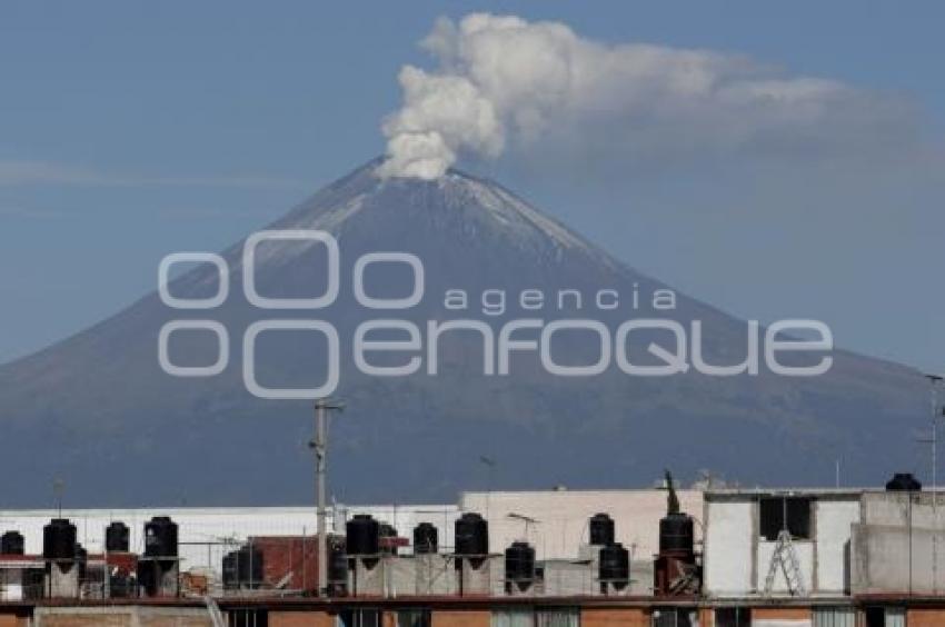 FUMAROLA VOLCÁN POPOCATÉPETL