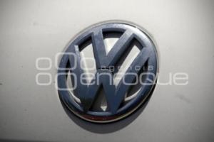 VOLKSWAGEN. TRABAJADORES