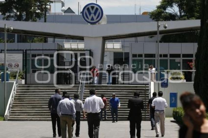 VOLKSWAGEN. TRABAJADORES