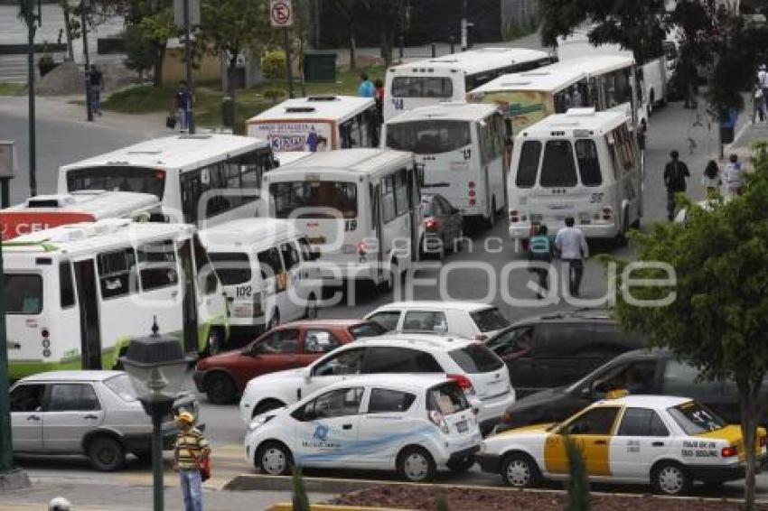 TRANSPORTE PÚBLICO