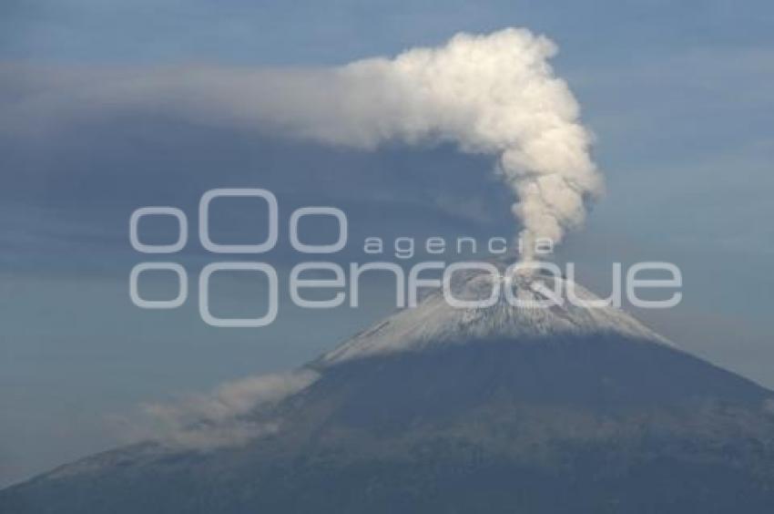 FUMAROLA DEL VOLCÁN POPOCATÉPETL