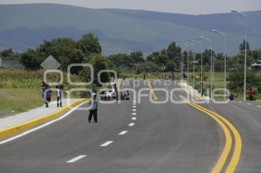 INAUGURA GOBERNADOR Y RECTOR ACCESO A CAMPUS ATLIXCO