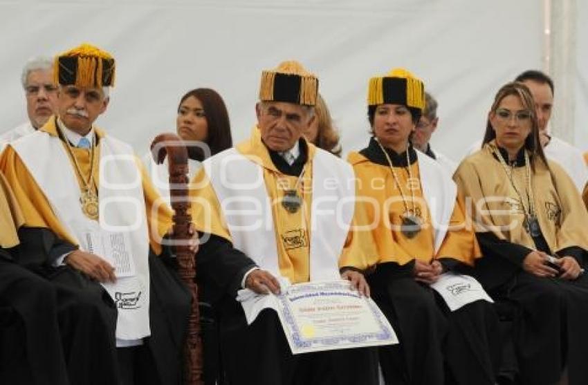 DOCTORADO HORORIS CAUSA ACTOR HÉCTOR SUÁREZ HERNADEZ