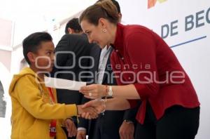 ENTREGA DE BECAS A MENORES TRABAJADORES