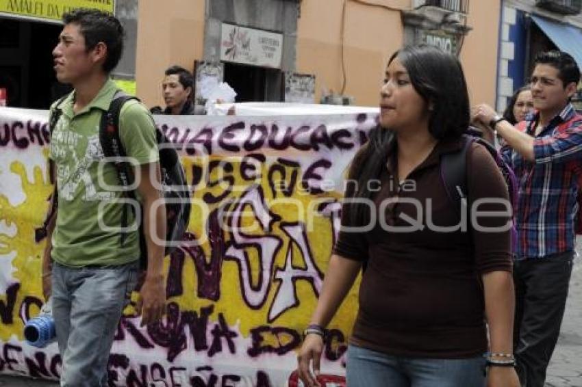 MANIFESTACIÓN RECHAZADOS BUAP