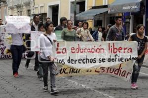 MANIFESTACIÓN RECHAZADOS BUAP