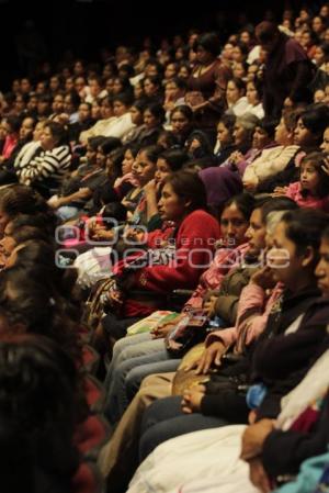 CRÉDITO A LA PALABRA DE LA MUJER