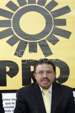 ERICK COTOÑETO