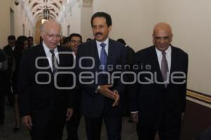 DOCTORADO HORIS CAUSA .JOSE NARRO ROBLES . RECTOR UNAM