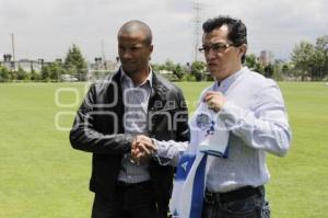 LLEGA CARLOS SÁNCHEZ AL PUEBLA FC