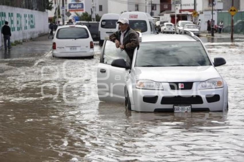 AGUA ESTANCADA EN VILLA FRONTERA