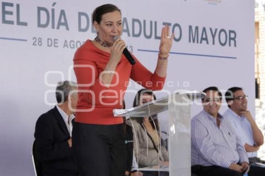 DÍA DEL ADULTO MAYOR . CASA DEL ABUE