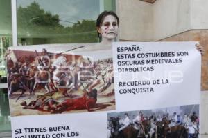 MANIFESTACIÓN TOROS. CONSULADO ESPAÑOL