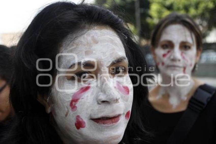 MANIFESTACIÓN TOROS. CONSULADO ESPAÑOL