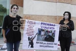 MANIFESTACIÓN TOROS. CONSULADO ESPAÑOL