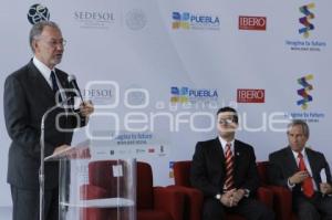 EXPOSICIÓN INTINERANTE MOVILIDAD SOCIAL ÍBERO PUEBLA