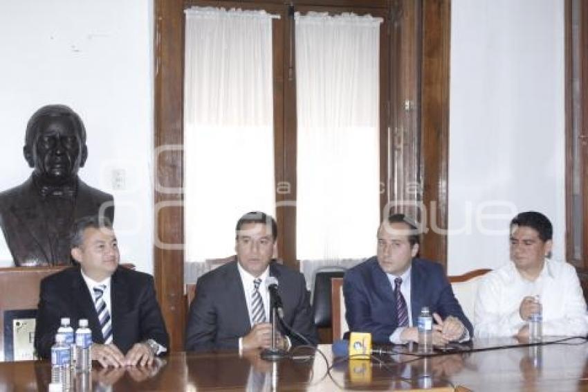 CONCEJAL DE LOS ÁNGELES CALIFORNIA VISITA CONGRESO