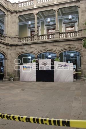 PATIO DEL AYUNTAMIENTO . MES PATRIO