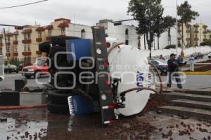 VOLCADURA PIPA DE AGUA