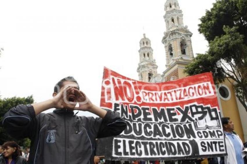 MARCHA MAESTROS PUEBLA